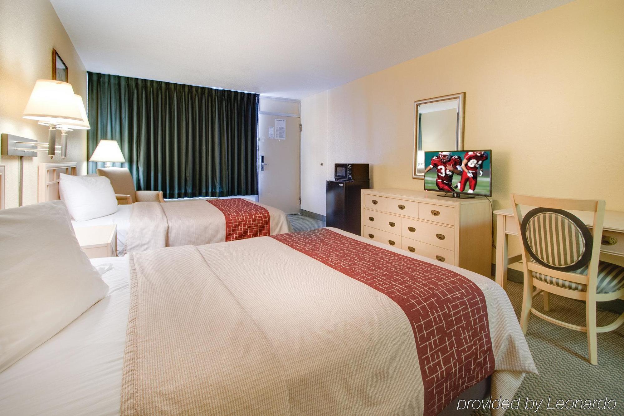 Oyo Hotel Dundee By Crystal Lake Екстер'єр фото